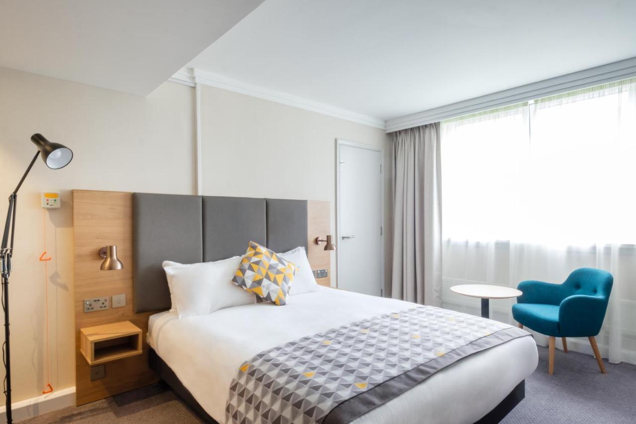 Holiday Inn Reading South M4 Jct 11 By Ihg Bagian luar foto