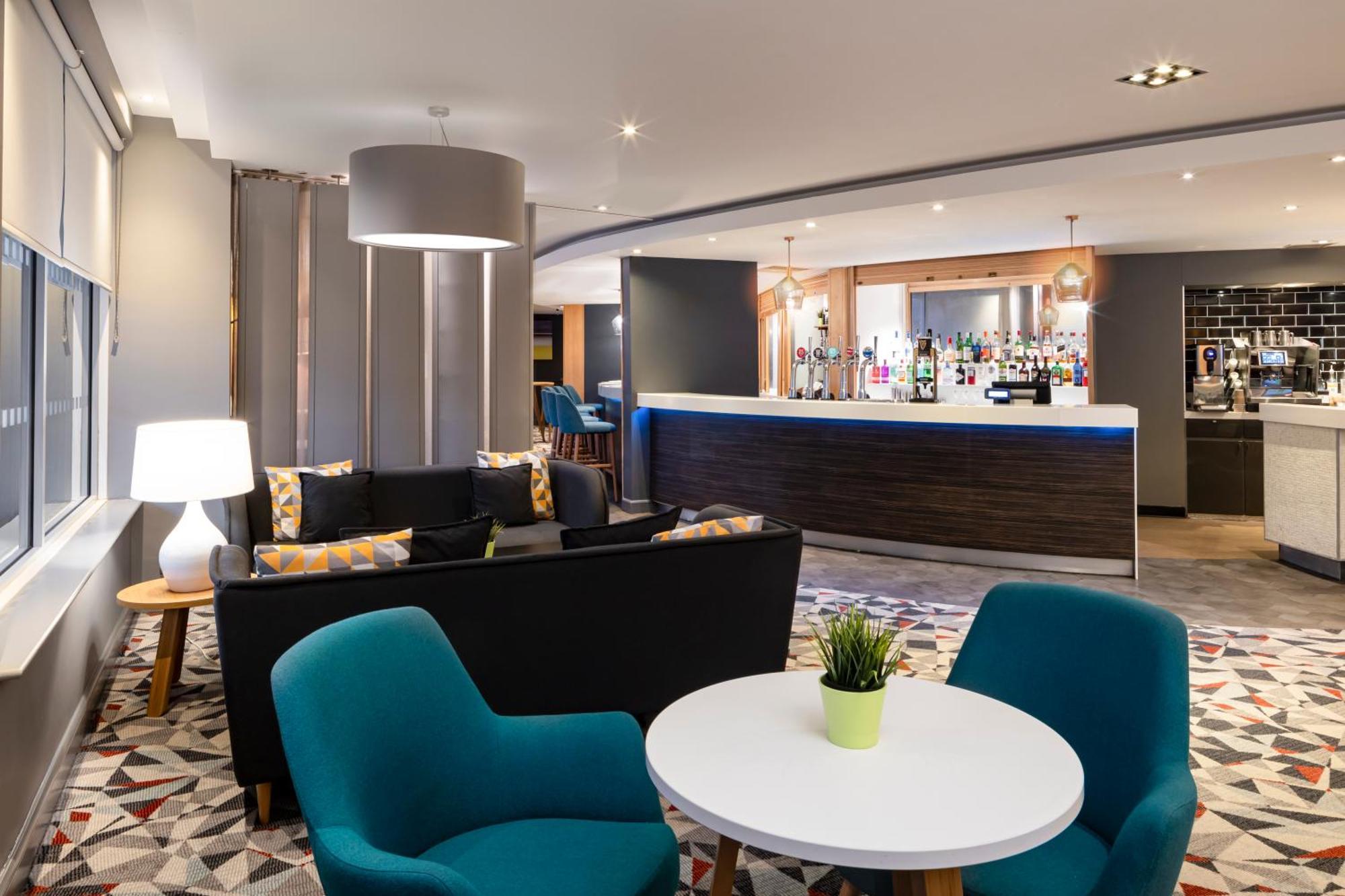 Holiday Inn Reading South M4 Jct 11 By Ihg Bagian luar foto